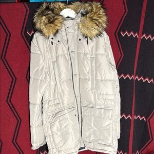 Zara Stylish Beige Puffer Jacket with Faux Fur Hood